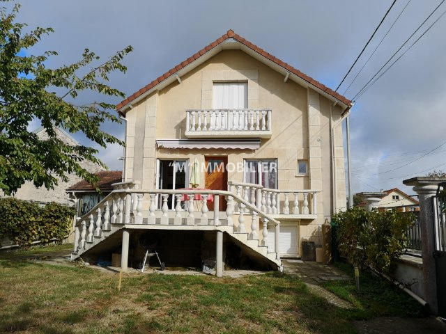 Maison - 160 m² - 5 pièces