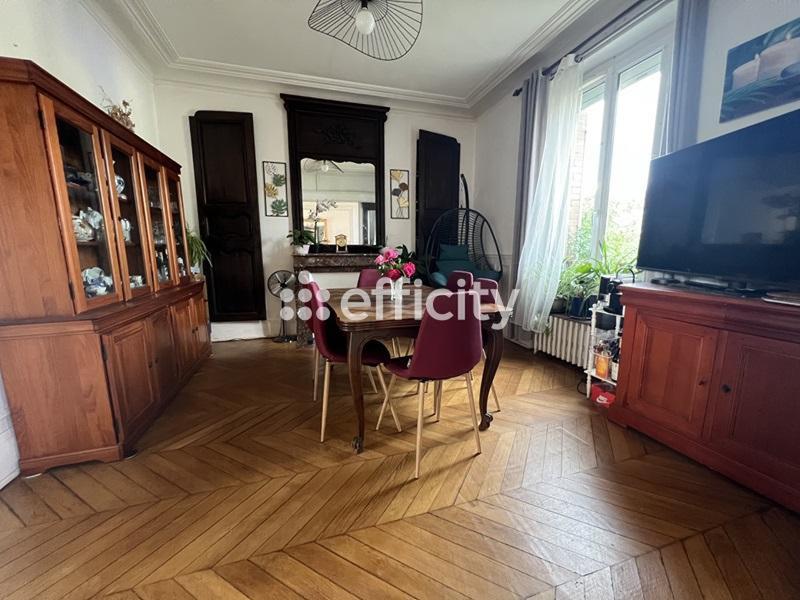 Maison ancienne - 177 m² - 10 pièces