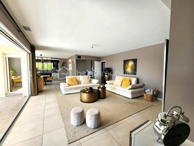 Villa - 145 m² - 6 pièces