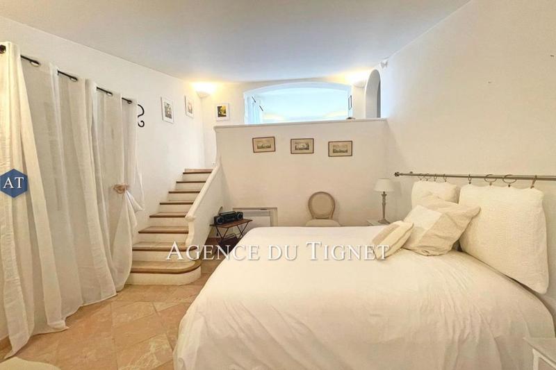 Maison traditionnelle - 251 m² - 5 pièces