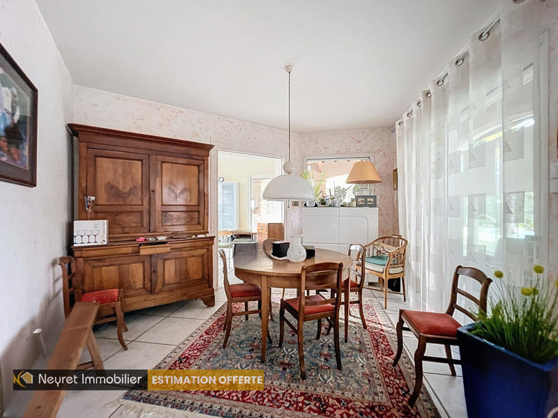 Villa - 180 m² - 6 pièces