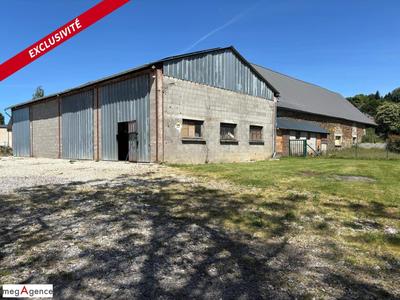 Grange - 553 m² - 3 pièces