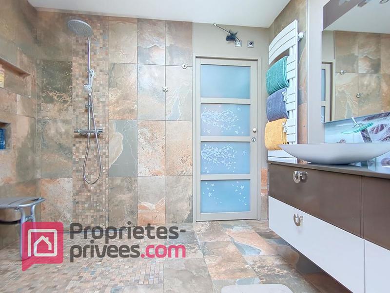 Propriété - 280 m² - 8 pièces