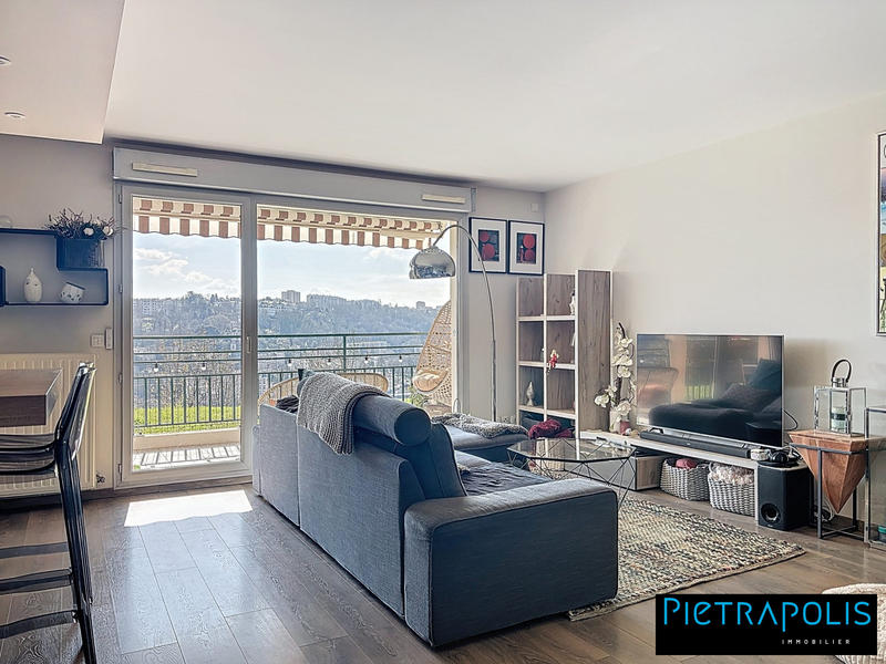 Appartement - 74 m² - 3 pièces