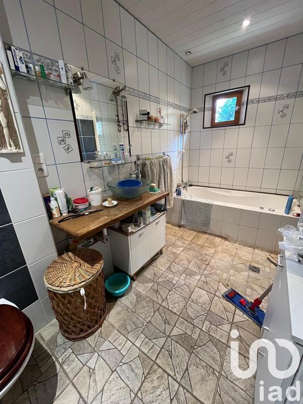 Maison - 142 m² - 7 pièces