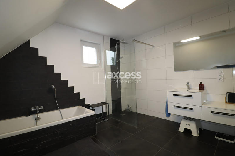 Maison - 146 m² - 5 pièces