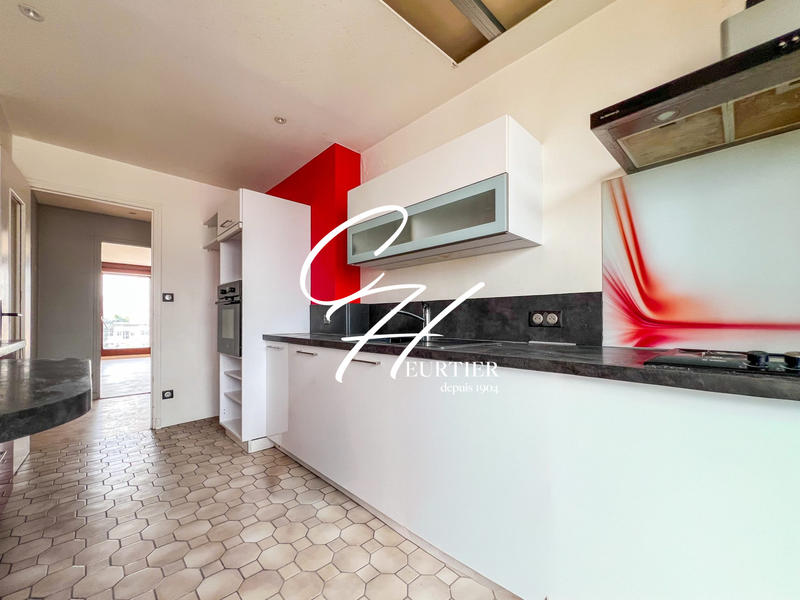 Appartement - 86 m² - 4 pièces