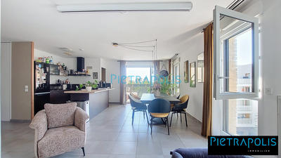 Appartement - 82 m² - 3 pièces