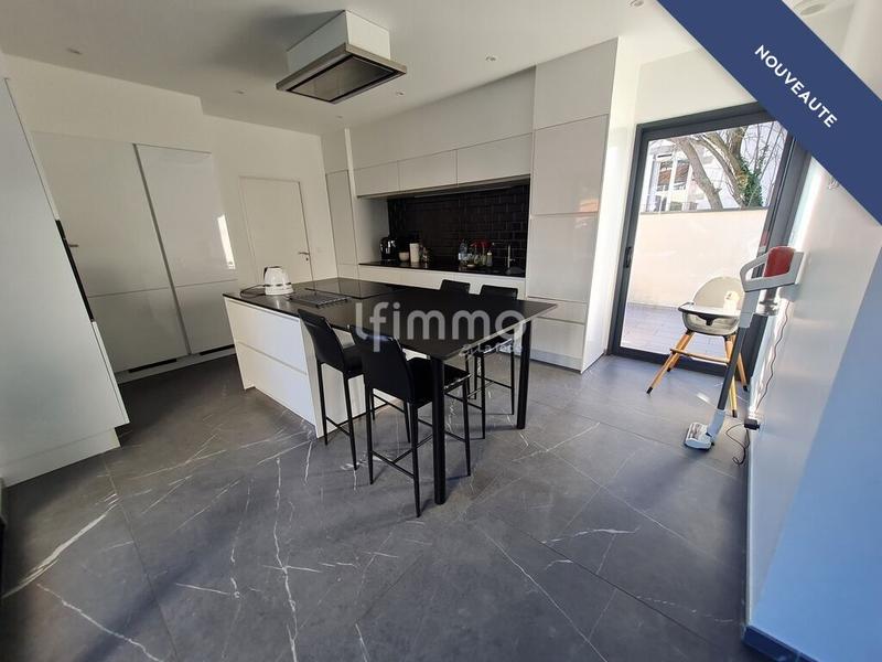 Châlet - 141 m² - 6 pièces