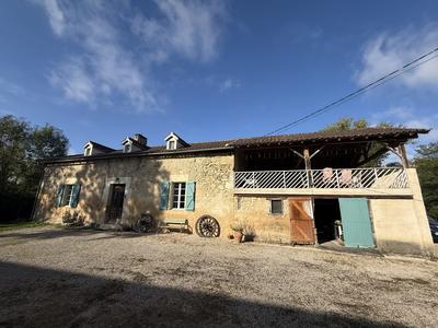 Maison ancienne - 141 m² - 6 pièces