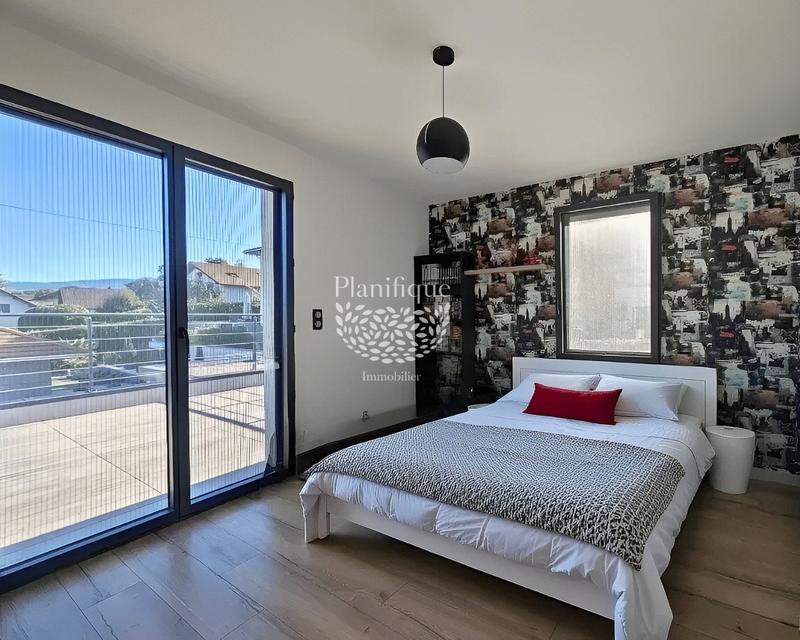 Maison - 194 m² - 5 pièces