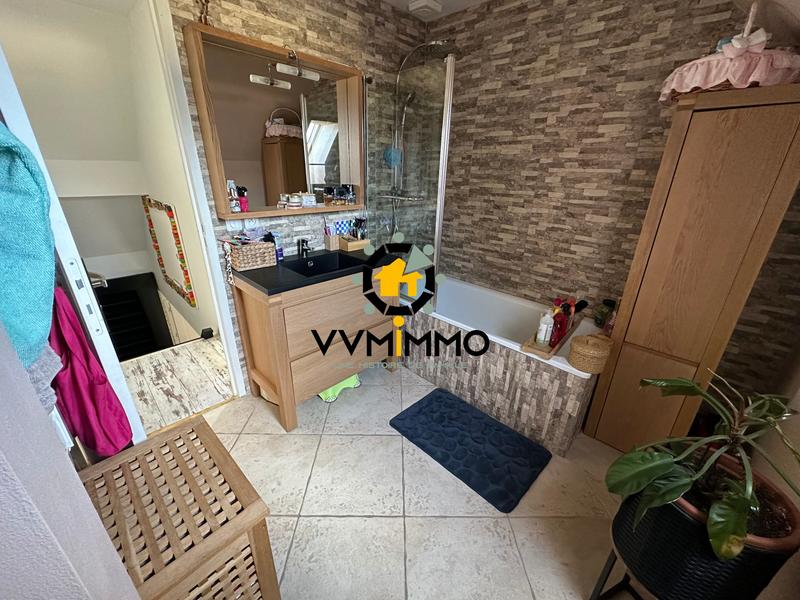 Maison - 85 m² - 5 pièces