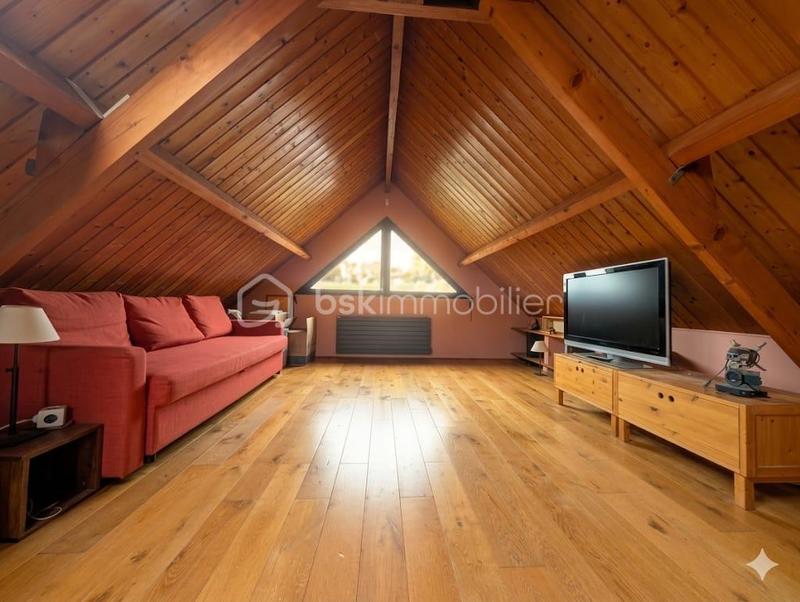 Demeure - 165 m² - 8 pièces