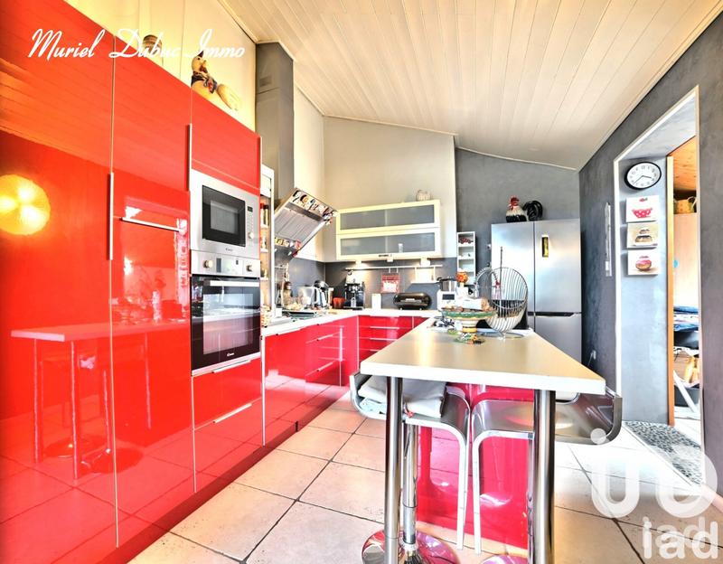 Maison - 249 m² - 8 pièces