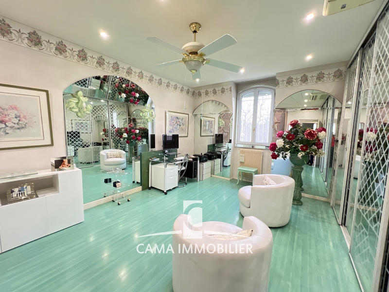 Maison - 197 m² - 7 pièces