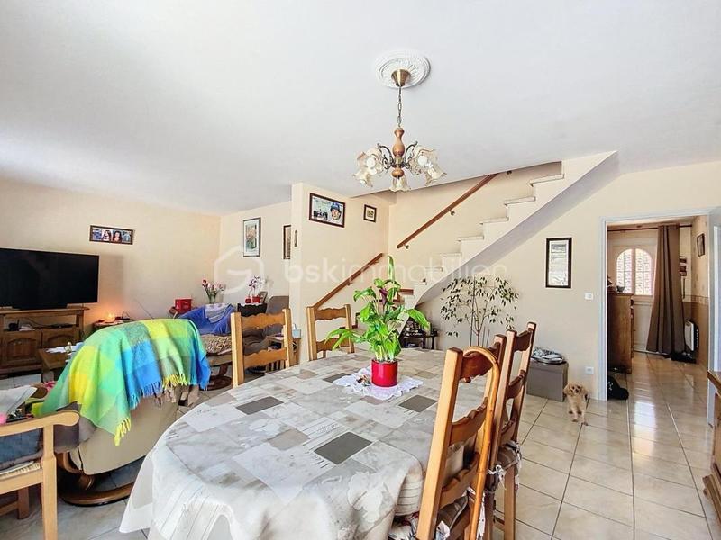 Maison traditionnelle - 92 m² - 4 pièces