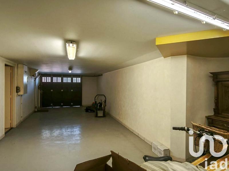 Maison - 184 m² - 9 pièces