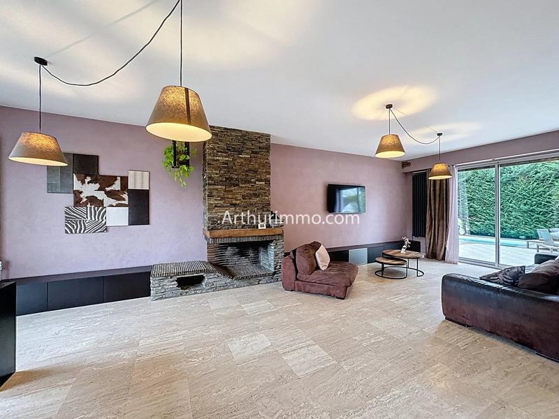 Maison - 226 m² - 8 pièces