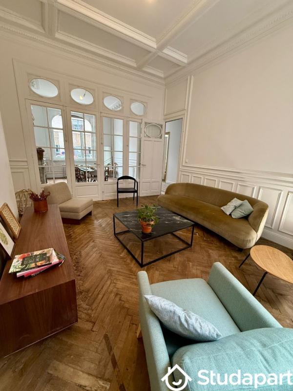 Chambre - 15 m² - 1 pièce