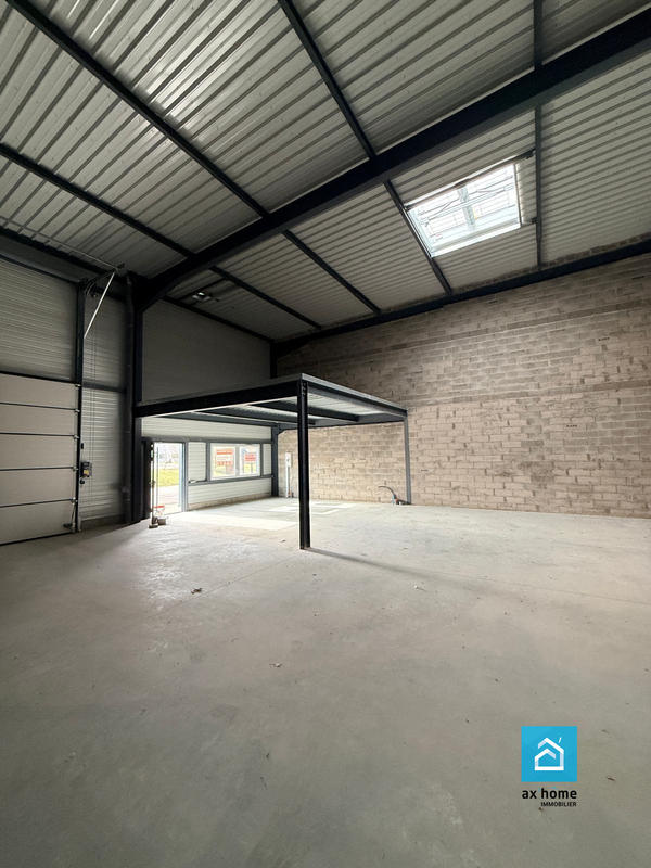 Local d'activités - 237 m²