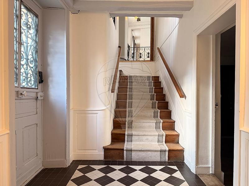 Propriété - 556 m² - 19 pièces