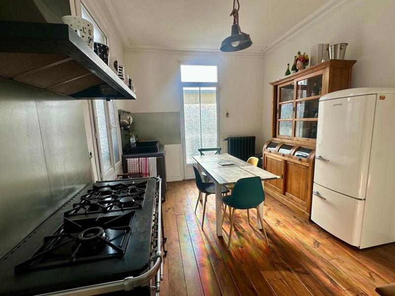 Villa - 194 m² - 8 pièces