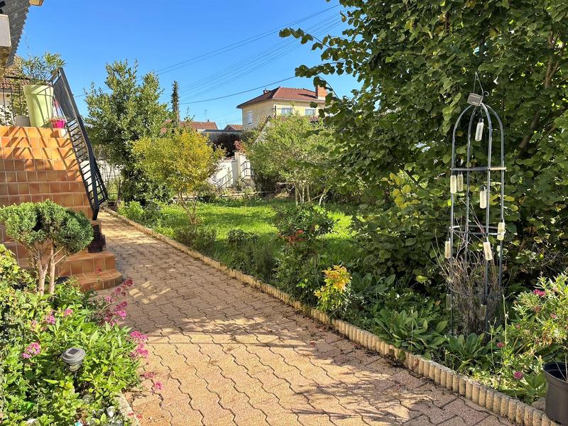 Maison - 122 m² - 5 pièces