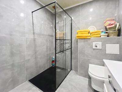 Immeuble - 121 m² - 7 pièces