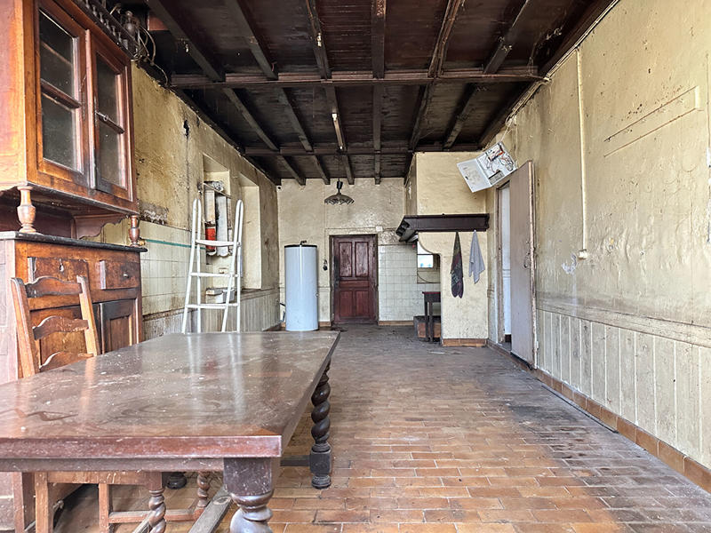 Maison - 203 m² - 9 pièces