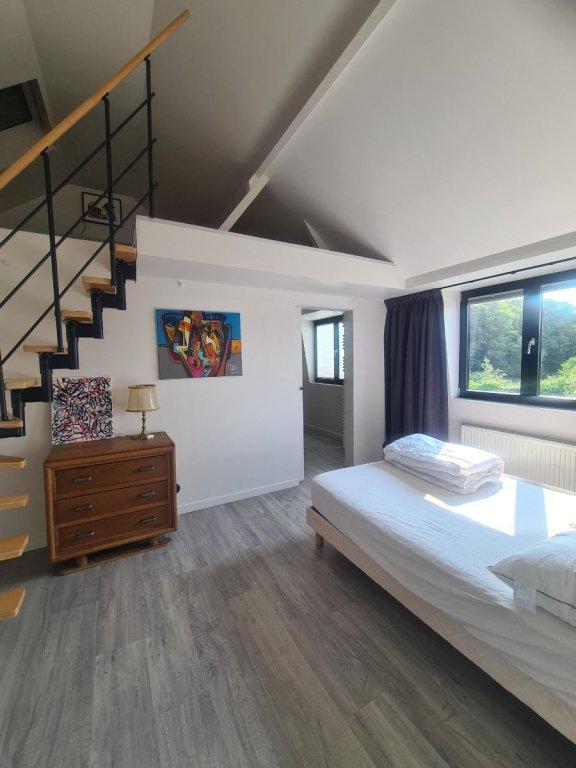 Loft - 286 m² - 4 pièces