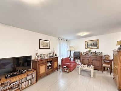 Appartement - 86 m² - 4 pièces