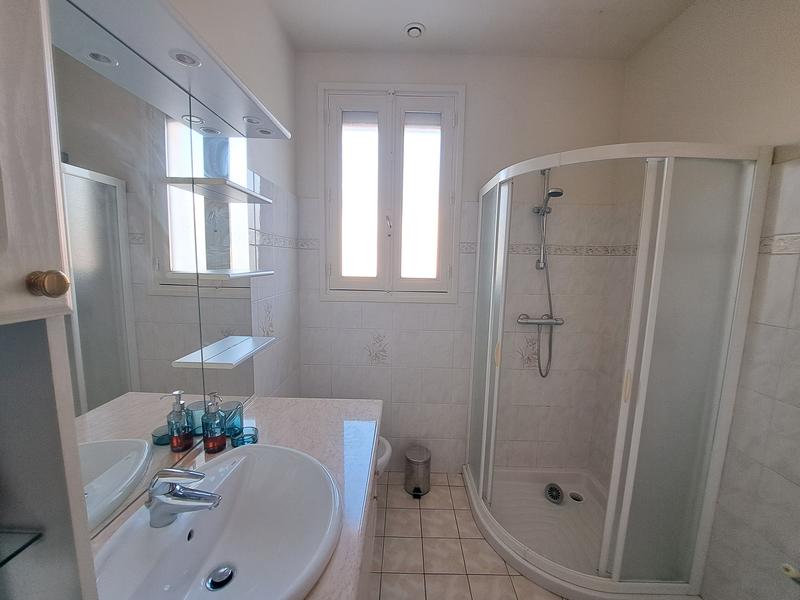 Maison - 335 m² - 7 pièces