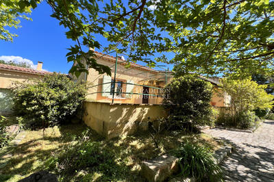 Maison - 180 m² - 7 pièces