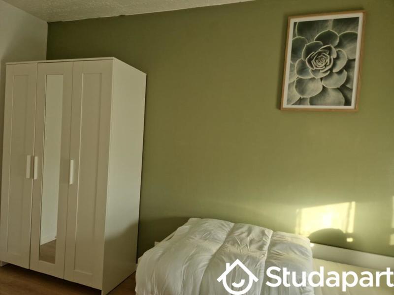 Chambre - 9 m² - 1 pièce