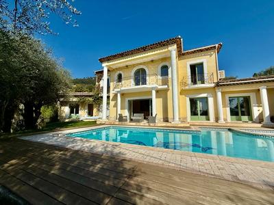 Villa - 200 m² - 5 pièces