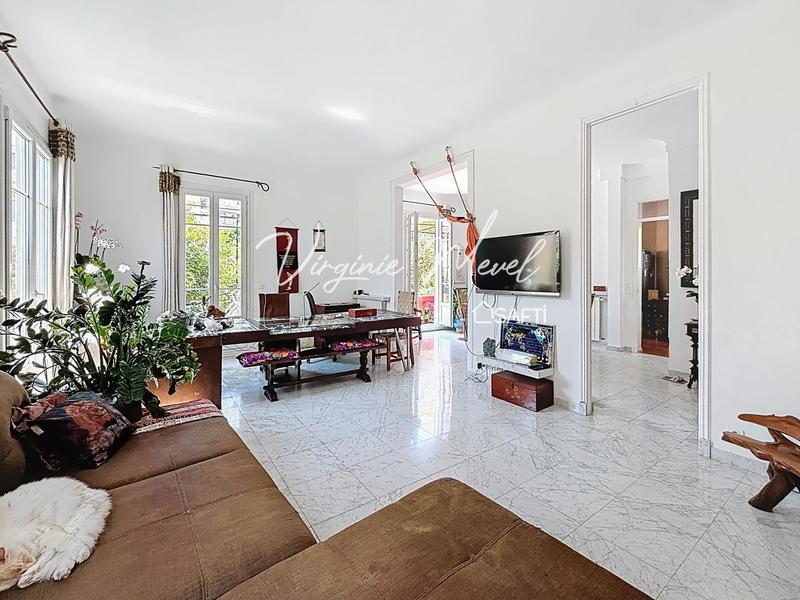 Appartement - 156 m² - 5 pièces