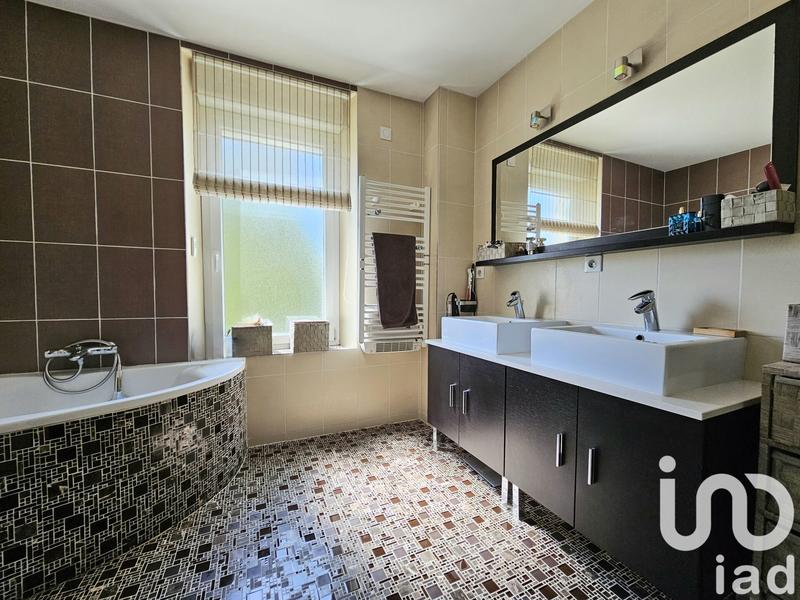 Maison - 162 m² - 5 pièces