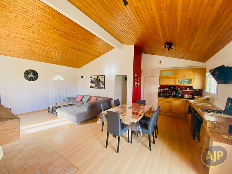 Maison - 105 m² - 5 pièces