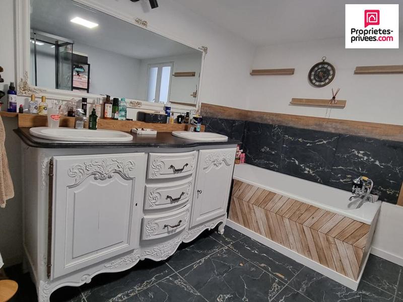 Maison - 177 m² - 6 pièces