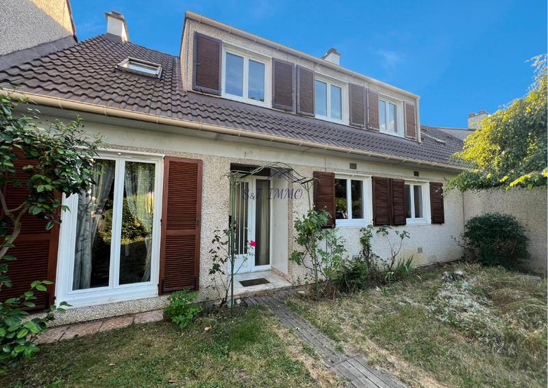 Maison - 172 m² - 9 pièces