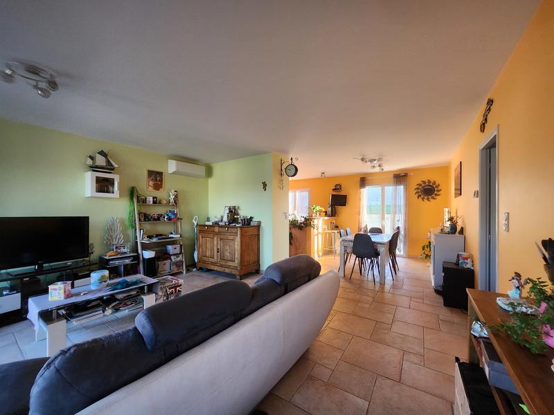 Maison - 90 m² - 5 pièces