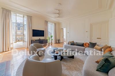 Appartement - 226 m² - 7 pièces