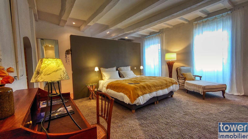 Maison de village - 280 m² - 8 pièces