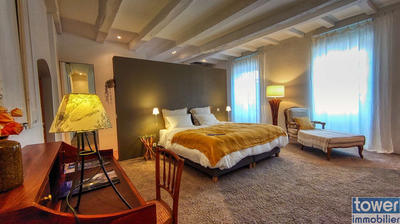 Maison de village - 280 m² - 8 pièces