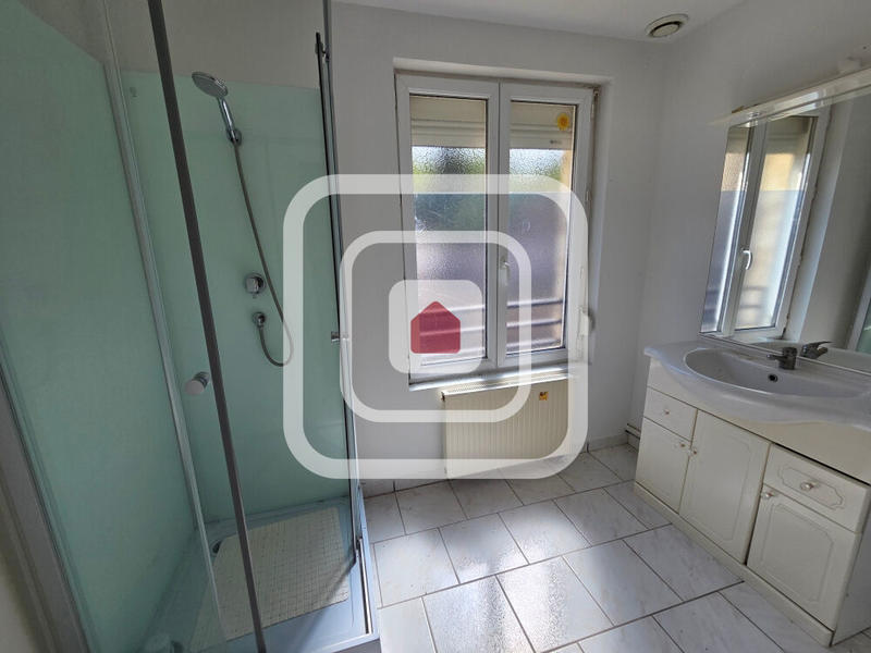 Maison - 175 m² - 9 pièces