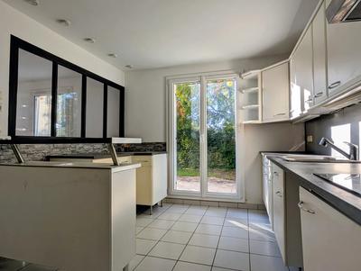 Maison - 138 m² - 7 pièces