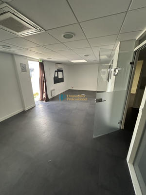 Local commercial - 170 m² - 4 pièces