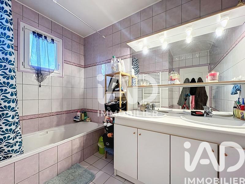 Maison - 97 m² - 5 pièces