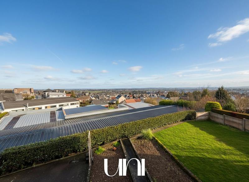 Maison - 147 m² - 6 pièces