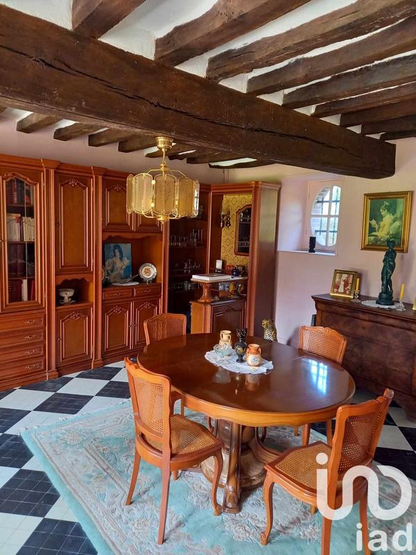 Maison - 212 m² - 7 pièces